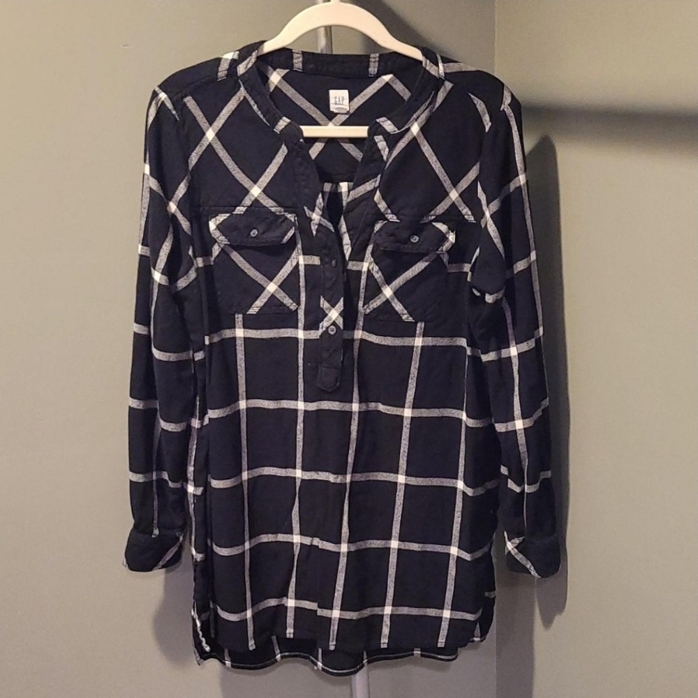 Gap Half Button Up Tunic Women's Size‎ M Plaid Black White Longline Blouse
